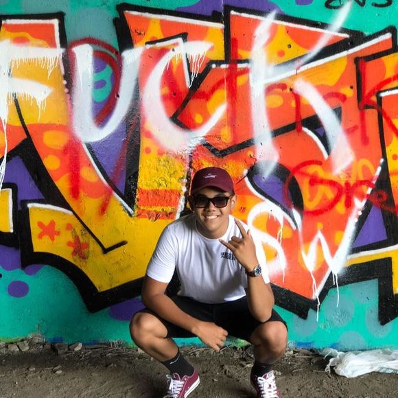 Meet your Posher, Tommy - Picture 1 of 1